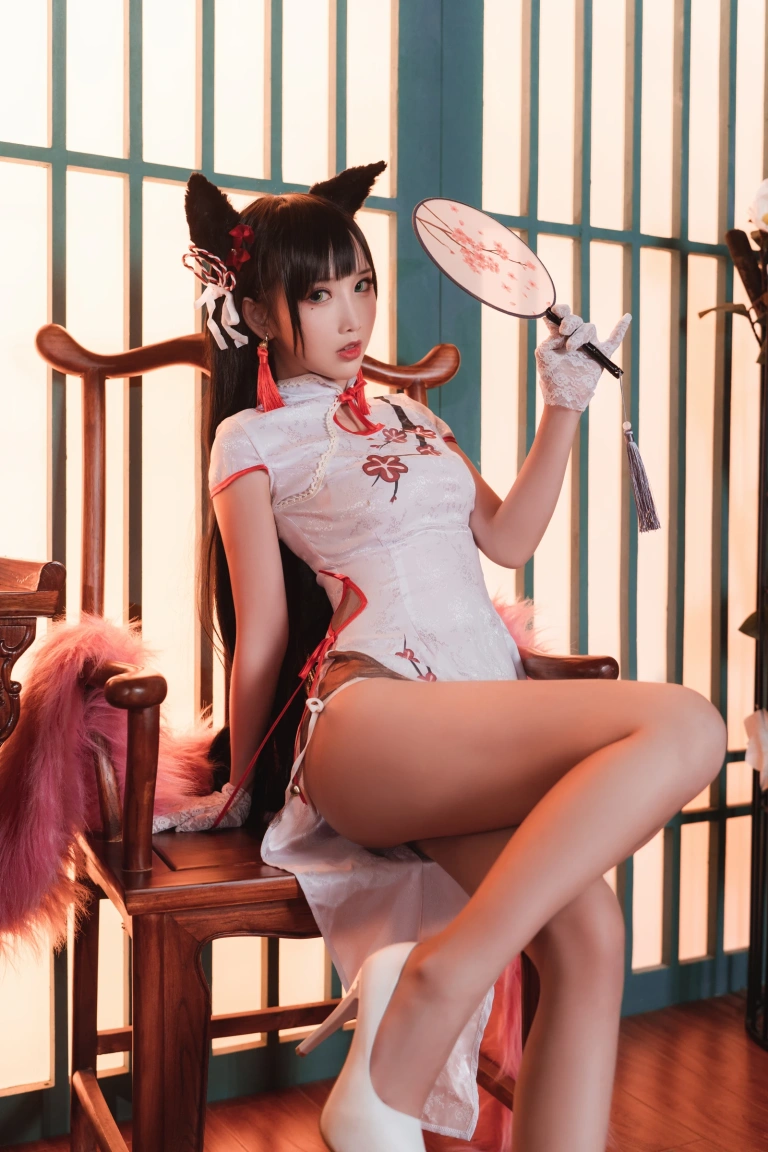 面饼仙儿《旗袍爱宕》主题写真：25张全套美图