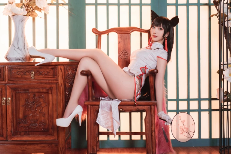 面饼仙儿《旗袍爱宕》主题写真：25张全套美图