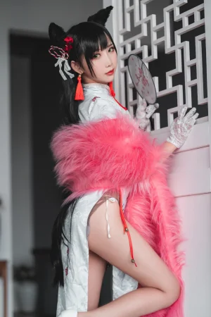面饼仙儿《旗袍爱宕》主题写真：25张全套美图