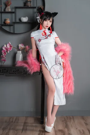 面饼仙儿《旗袍爱宕》主题写真：25张全套美图