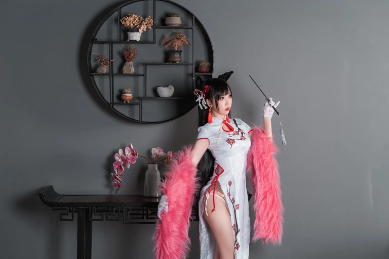 面饼仙儿《旗袍爱宕》主题写真：25张全套美图