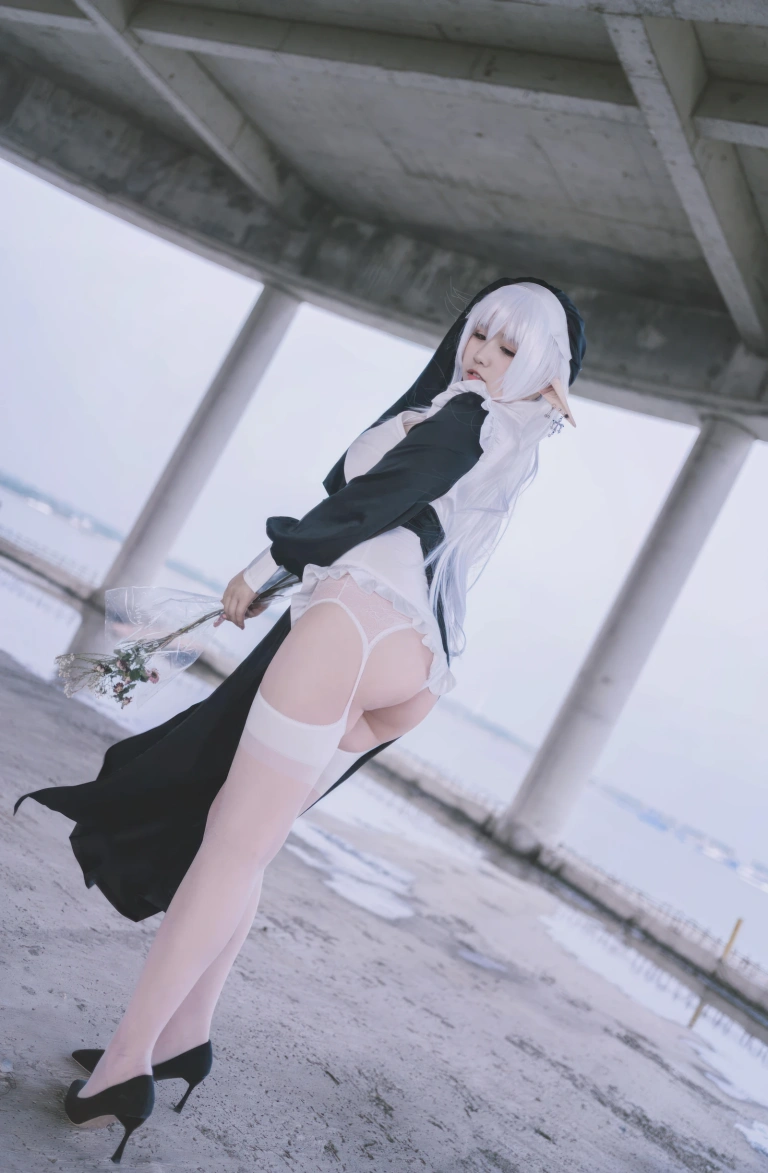 阿半今天很开心《精灵修女》主题写真：28张全套美图