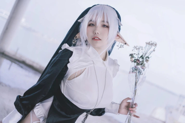 阿半今天很开心《精灵修女》主题写真：28张全套美图