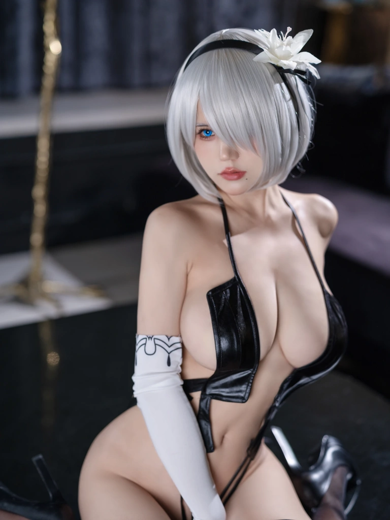 小仓千代《2B》主题写真：20张全套美图