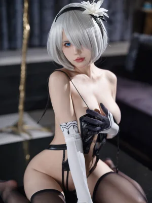 小仓千代《2B》主题写真：20张全套美图