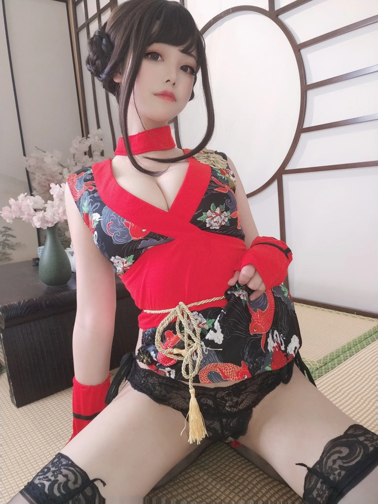 蜜汁猫裘《红武士》主题写真：40张全套美图