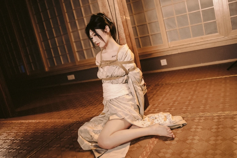 桃良阿宅《绳艺》主题写真：63张全套美图