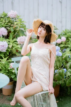 木棉棉《湿润微风》主题写真：75张全套美图