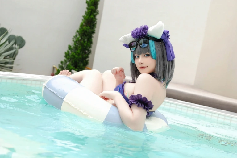 屿鱼《柴郡泳装》主题写真：29张全套美图
