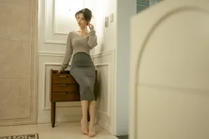 桃良阿宅《晚餐后》主题写真：40张全套美图