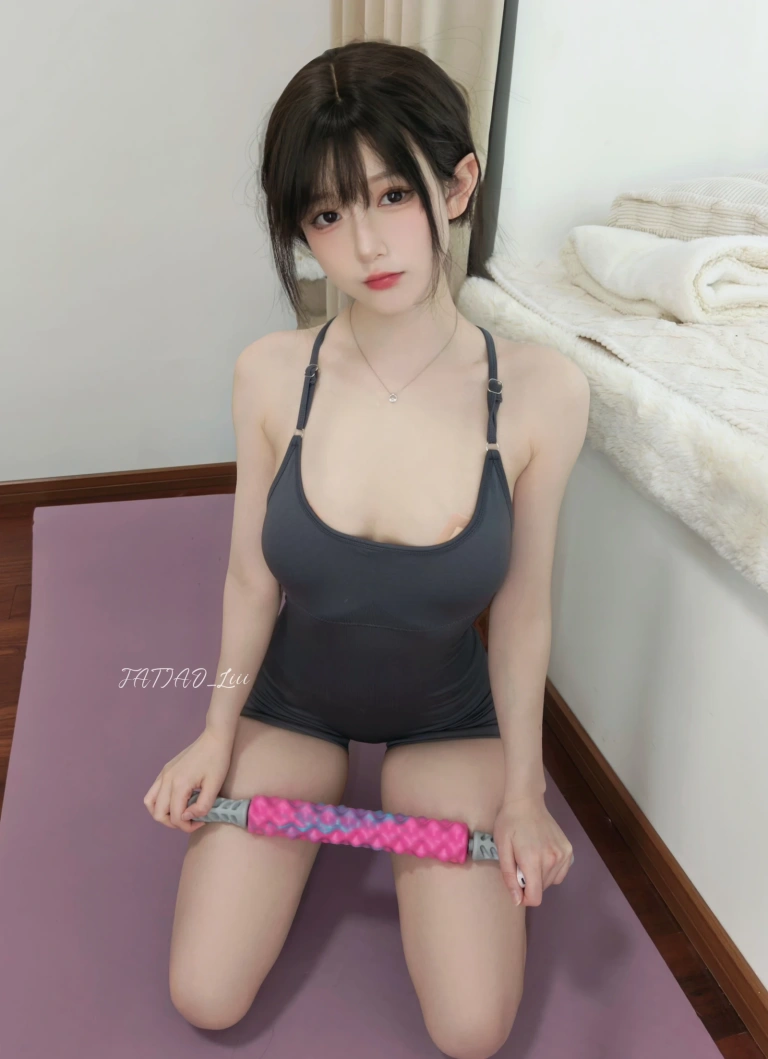 迷之呆梨《你的健身搭子》主题写真：53张全套美图