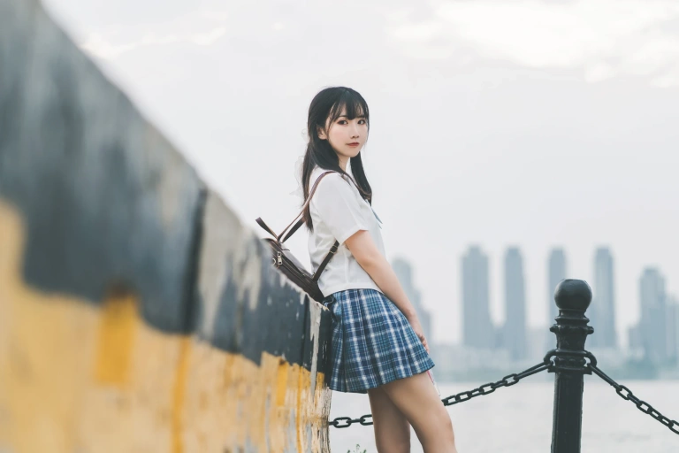 面饼仙儿《沙雕JK》主题写真：22张全套美图