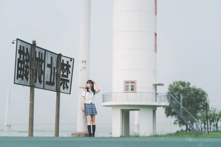 面饼仙儿《沙雕JK》主题写真：22张全套美图