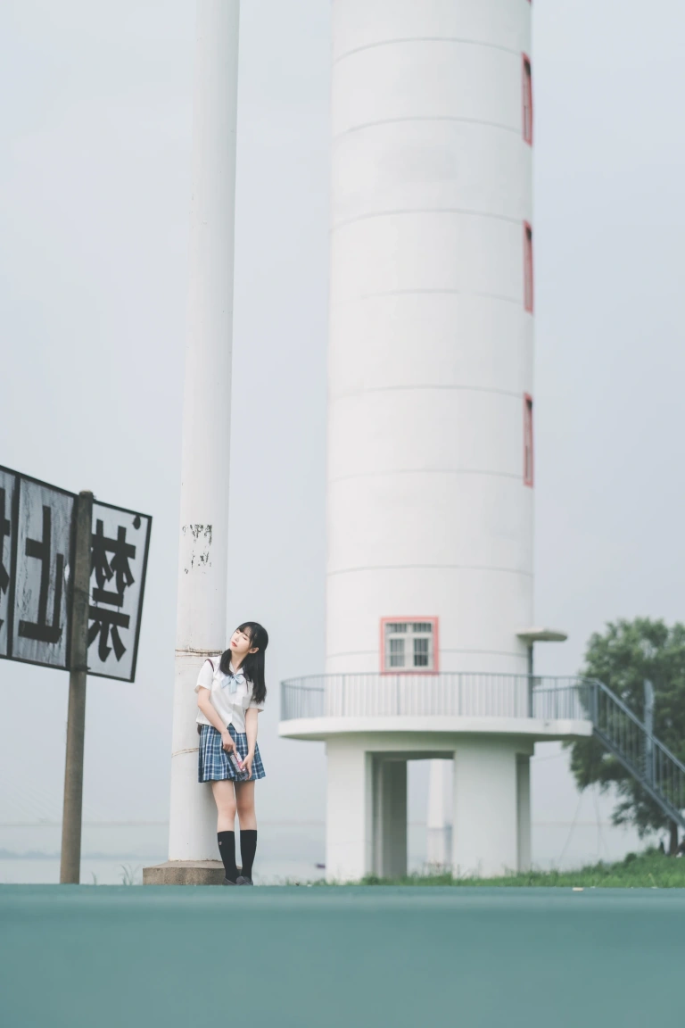 面饼仙儿《沙雕JK》主题写真：22张全套美图