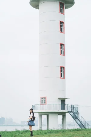 面饼仙儿《沙雕JK》主题写真：22张全套美图