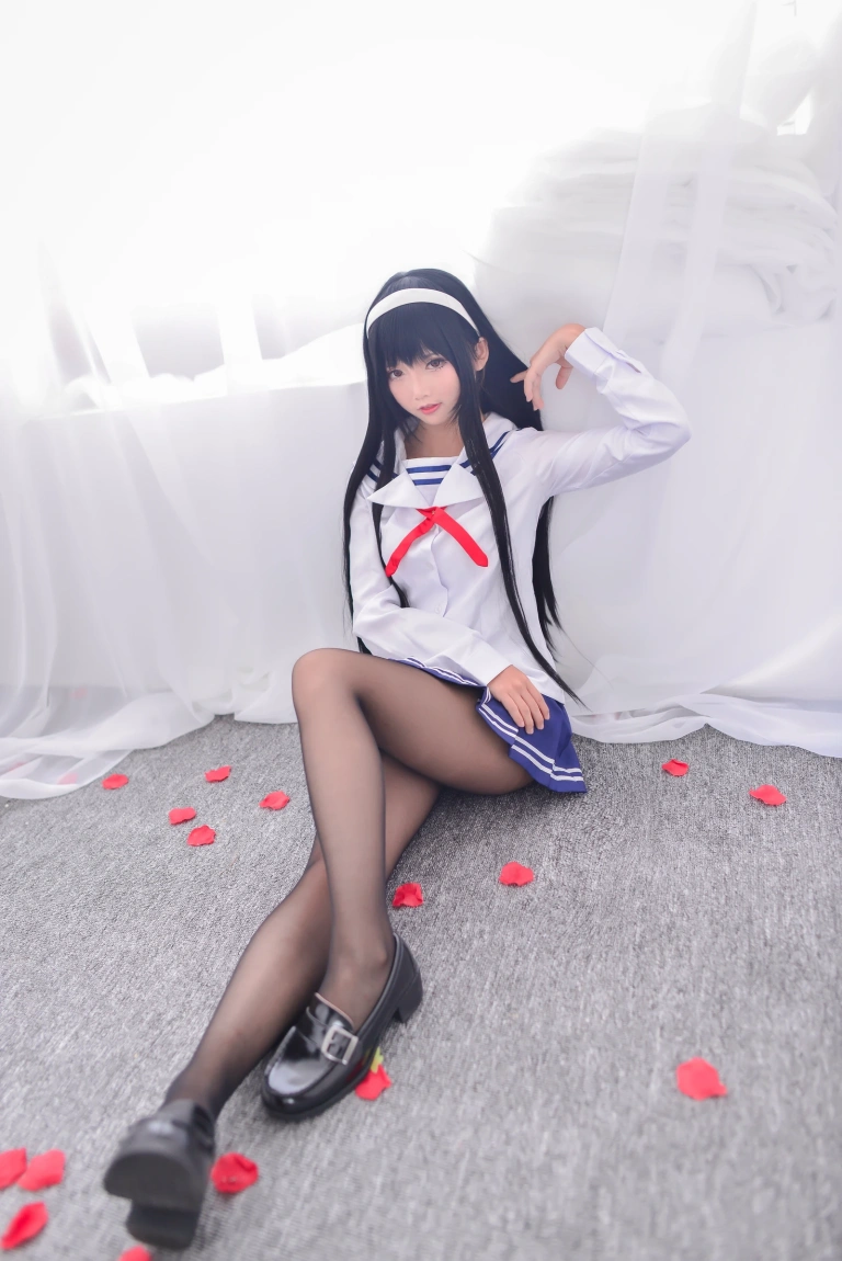 面饼仙儿《诗羽》主题写真：23张全套美图