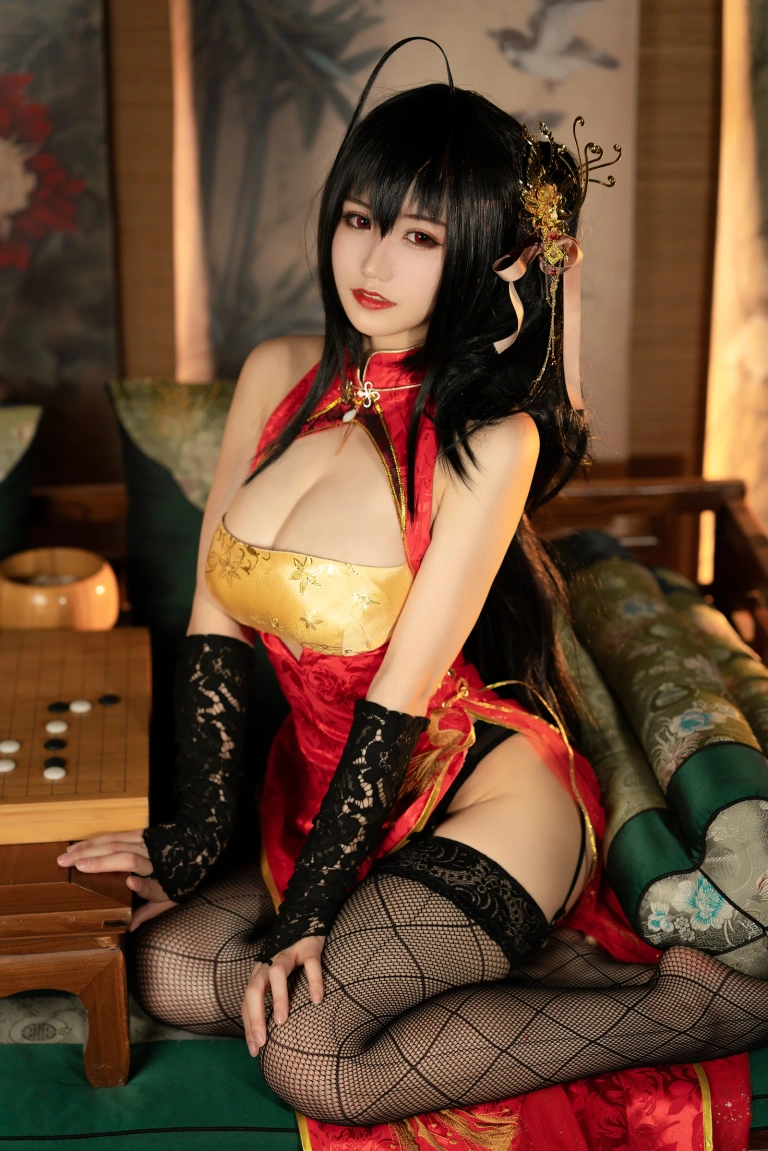 小仓千代《大凤旗袍》主题写真：30张全套美图