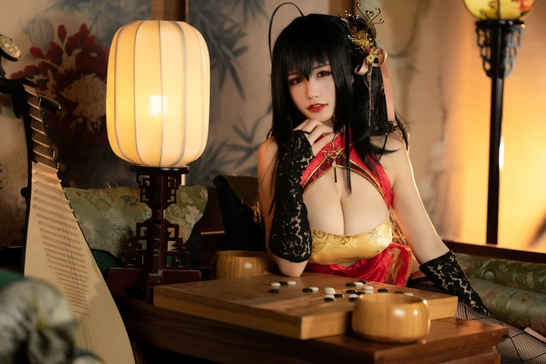 小仓千代《大凤旗袍》主题写真：30张全套美图