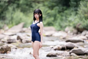 花铃《小溪死库水》主题写真：36张全套美图