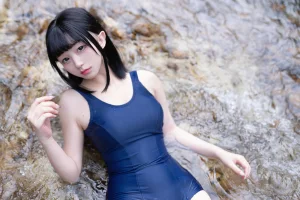 花铃《小溪死库水》主题写真：36张全套美图