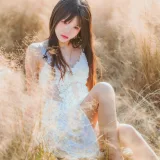 桜桃喵《冬眠 白裙下》主题写真：45张全套美图