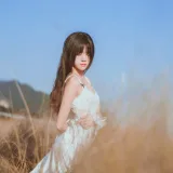 桜桃喵《冬眠 白裙下》主题写真：45张全套美图