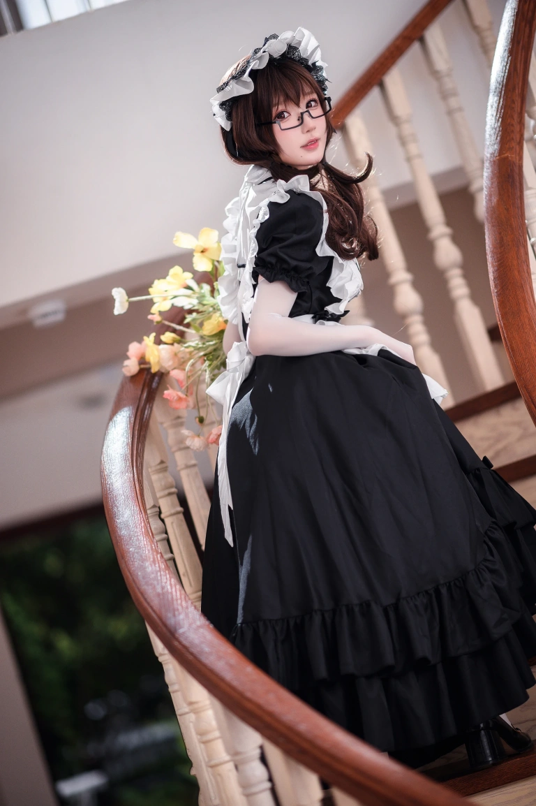 阿包也是兔娘《传统长裙女仆》主题写真：47张全套美图