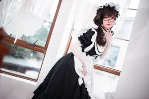 阿包也是兔娘《传统长裙女仆》主题写真：47张全套美图