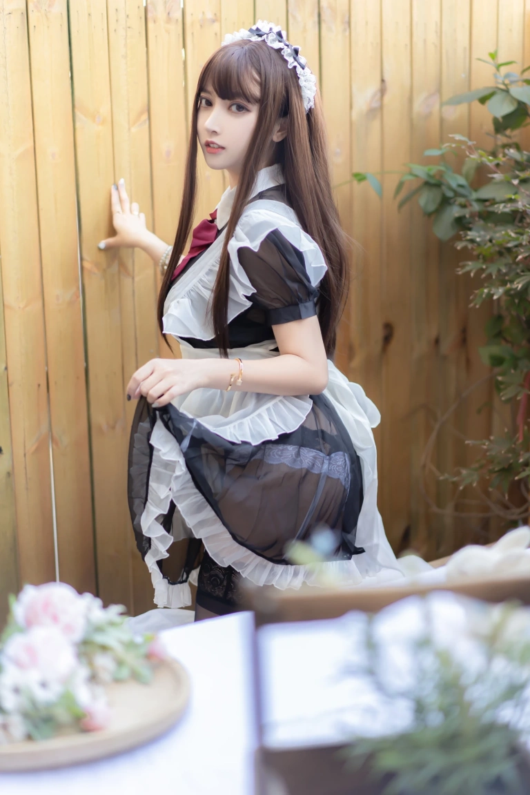 过期米线线喵《女仆透》主题写真：49张全套美图