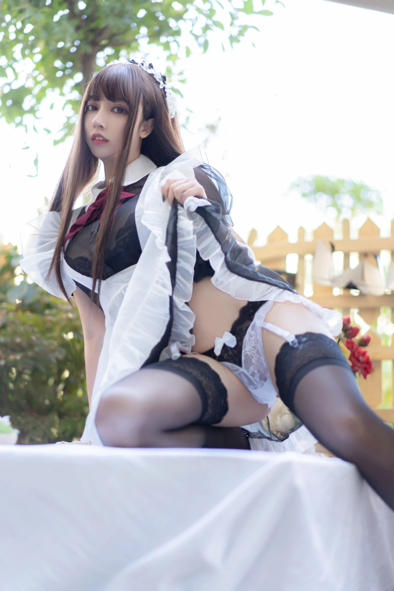 过期米线线喵《女仆透》主题写真：49张全套美图
