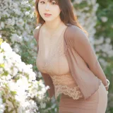 皮皮奶《猥实人妻》主题写真：54张全套美图