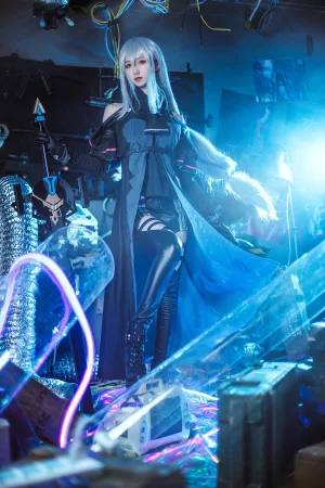木棉棉《斯卡蒂COS》主题写真：16张全套美图
