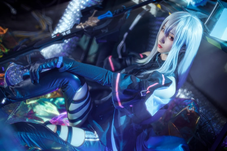 木棉棉《斯卡蒂COS》主题写真：16张全套美图