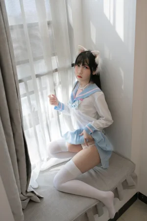 不呆猫《白色兔子JK》主题写真：63张全套美图