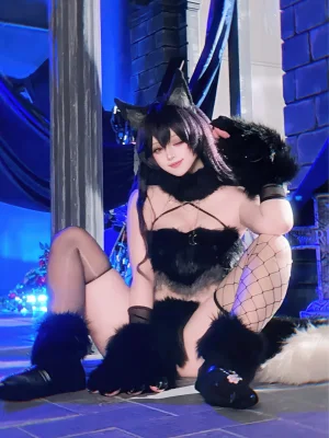 屿鱼《碧蓝航线 爱宕 狼人》主题写真：51张全套美图