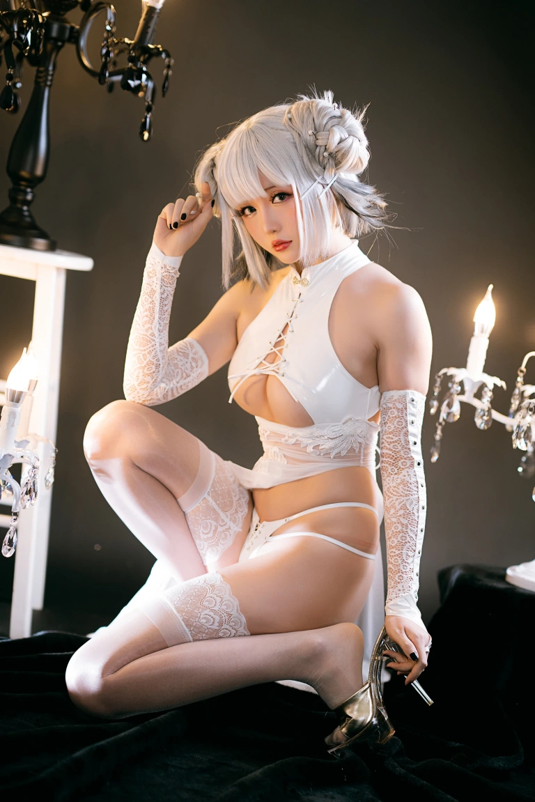星之迟迟《白狗勾 旗袍》主题写真：90张全套美图，含20个视频