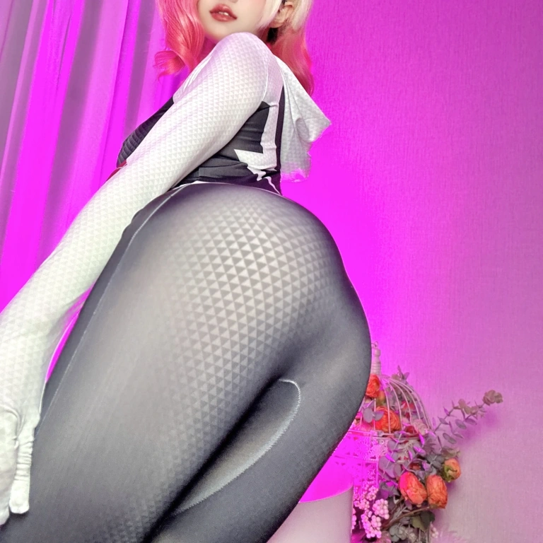 小仓千代《Spider Gwen 蜘蛛格温》主题写真：20张全套美图，含1个视频