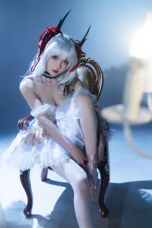 阿包也是兔娘《明日方舟 w 芭蕾》主题写真：29张全套美图