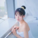 念雪《加载可爱》主题写真：28张全套美图