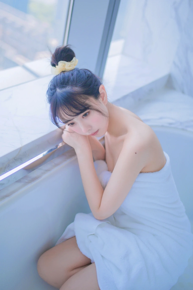 念雪《加载可爱》主题写真：28张全套美图