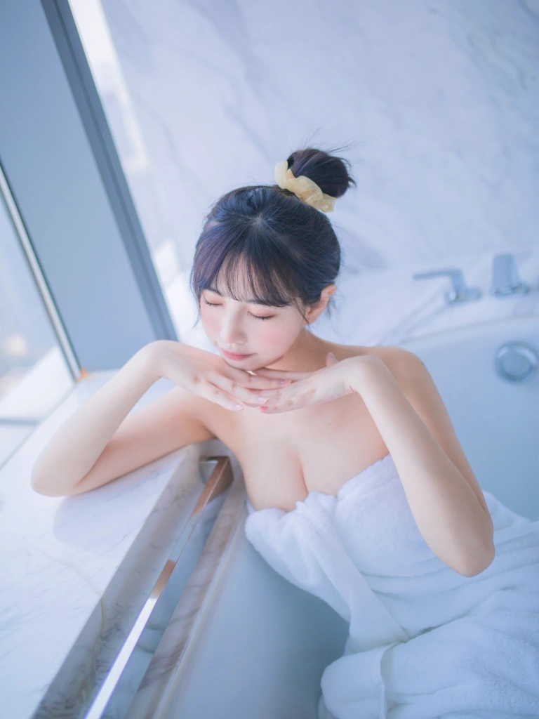 念雪《加载可爱》主题写真：28张全套美图