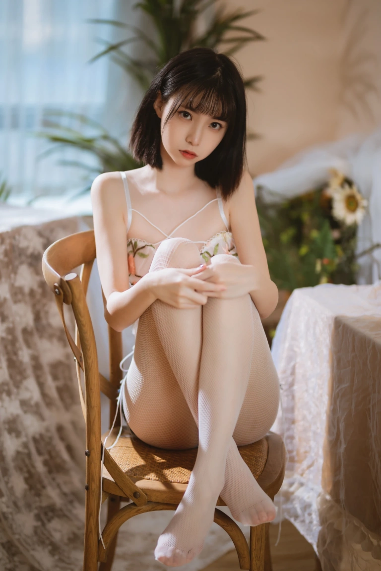 许岚《纯欲牛仔短裤》主题写真：40张全套美图