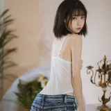 许岚《纯欲牛仔短裤》主题写真：40张全套美图