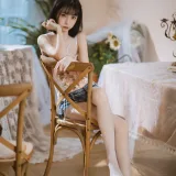 许岚《纯欲牛仔短裤》主题写真：40张全套美图