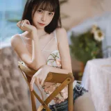 许岚《纯欲牛仔短裤》主题写真：40张全套美图