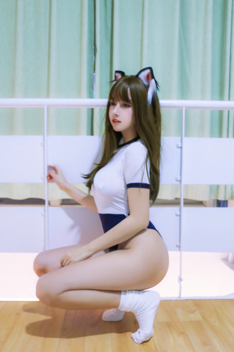 过期米线线喵《体操服》主题写真：16张全套美图