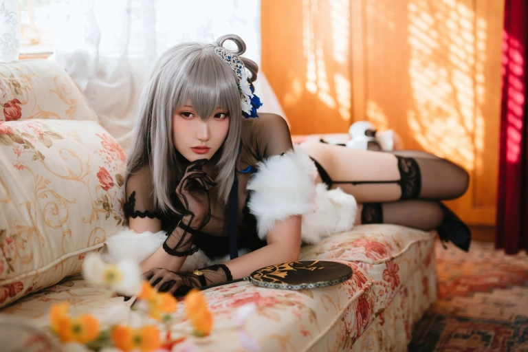瓜希酱《碧蓝航线 路易九世 旗袍》主题写真：18张全套美图