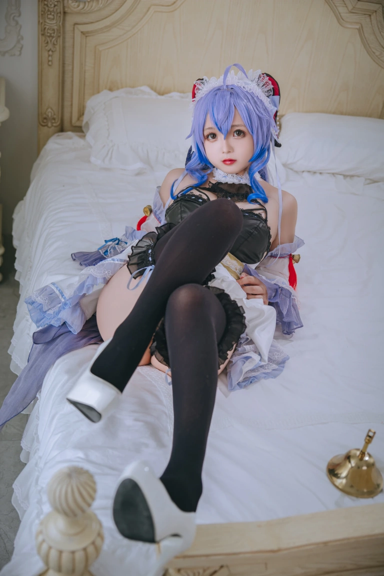 日奈娇(椎名莜)《甘雨女仆》主题写真：23张全套美图