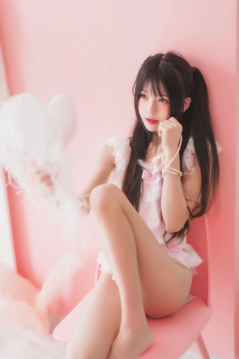桜桃喵《冬眠 粉色浴缸》主题写真：57张全套美图