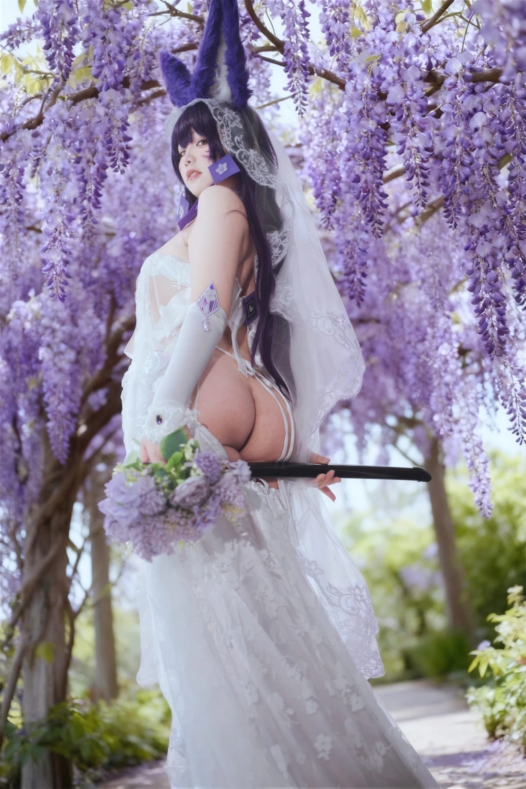 阿半今天很开心《碧蓝航线 武藏 誓约花嫁》主题写真：75张全套美图